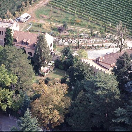 Schloss-Castel Pienzenau - Guestrooms & Apartments - B&B-Hotel & Restaurant Merano Esterno foto