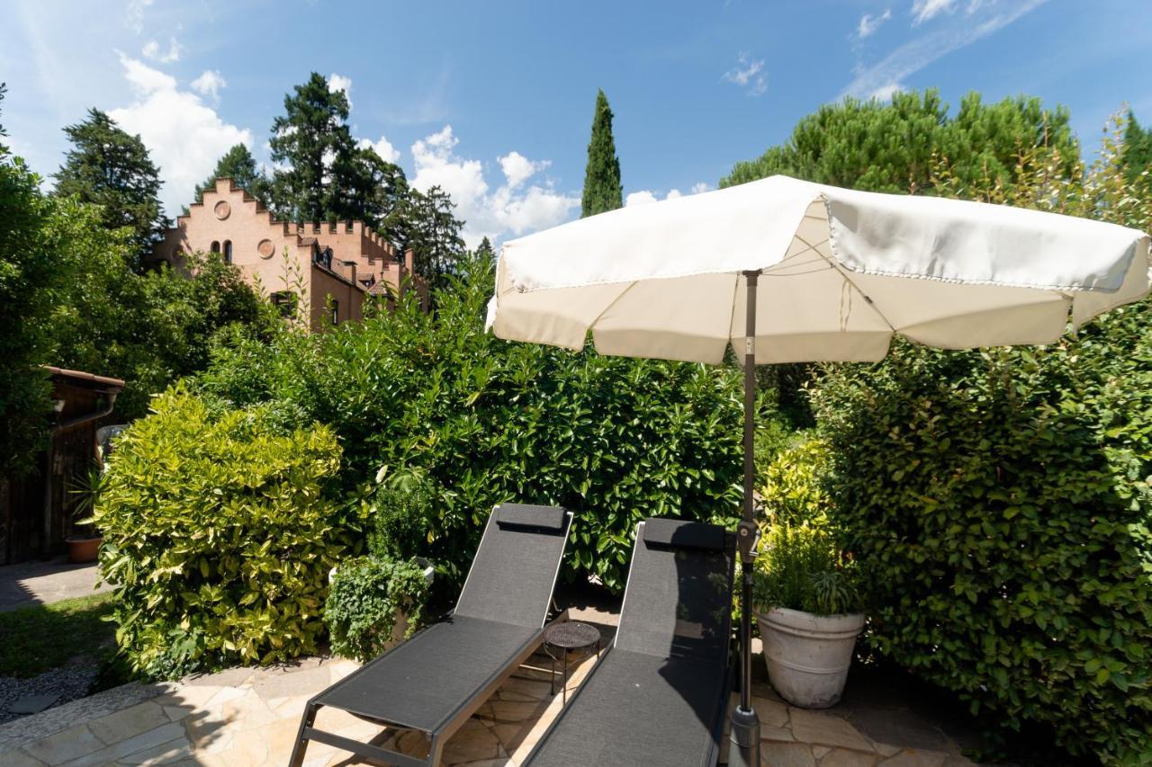 Schloss-Castel Pienzenau - Guestrooms & Apartments - B&B-Hotel & Restaurant Merano Esterno foto