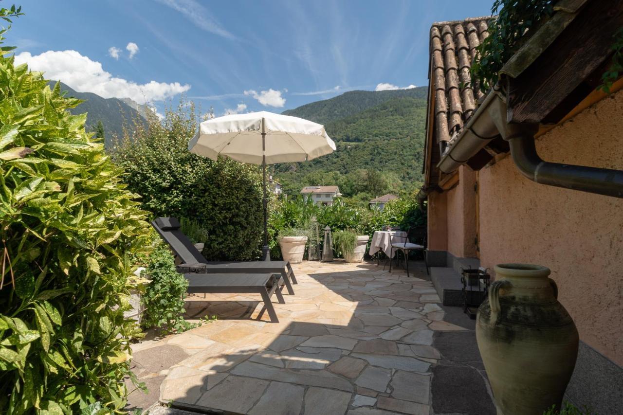 Schloss-Castel Pienzenau - Guestrooms & Apartments - B&B-Hotel & Restaurant Merano Esterno foto