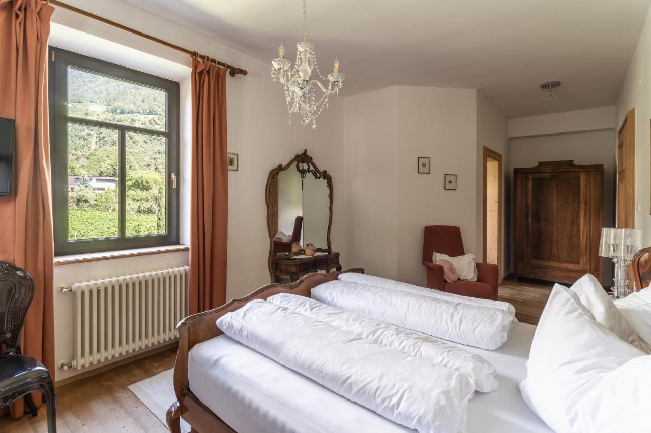 Schloss-Castel Pienzenau - Guestrooms & Apartments - B&B-Hotel & Restaurant Merano Esterno foto