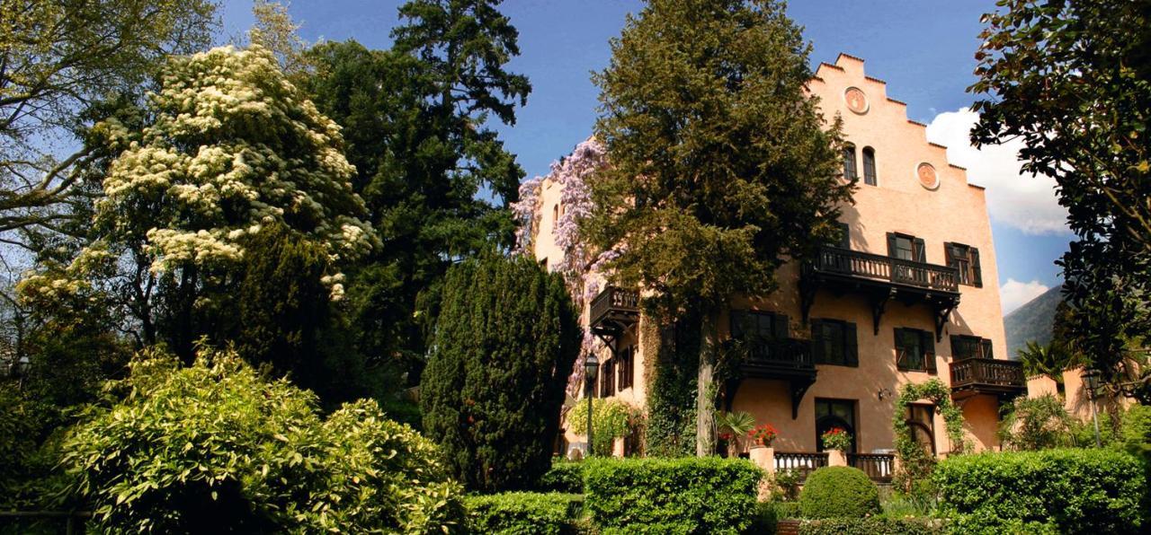 Schloss-Castel Pienzenau - Guestrooms & Apartments - B&B-Hotel & Restaurant Merano Esterno foto