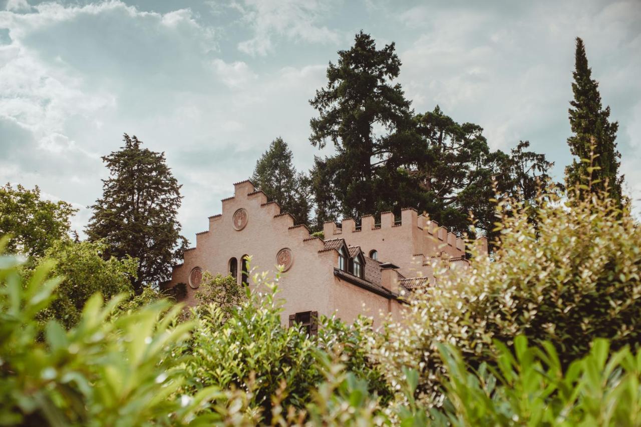 Schloss-Castel Pienzenau - Guestrooms & Apartments - B&B-Hotel & Restaurant Merano Esterno foto