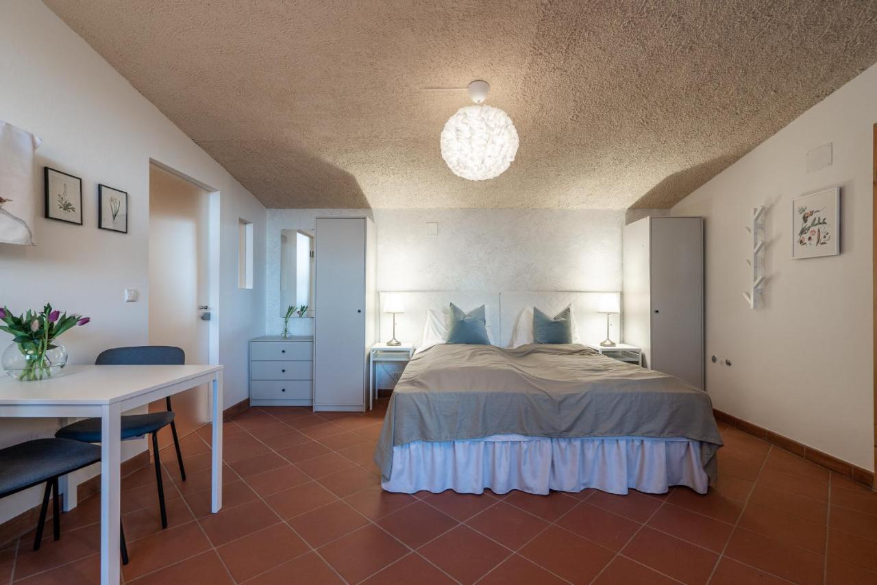 Schloss-Castel Pienzenau - Guestrooms & Apartments - B&B-Hotel & Restaurant Merano Esterno foto