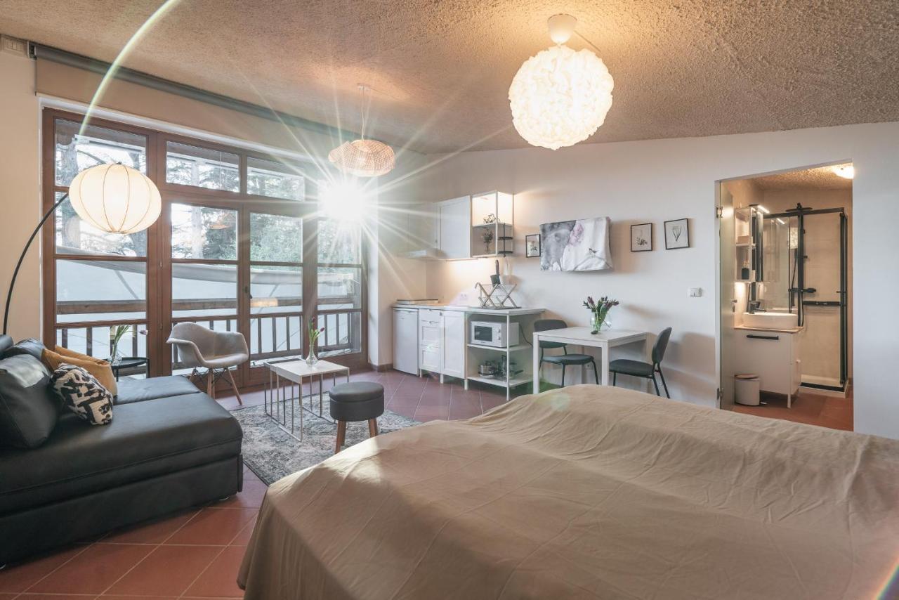 Schloss-Castel Pienzenau - Guestrooms & Apartments - B&B-Hotel & Restaurant Merano Esterno foto