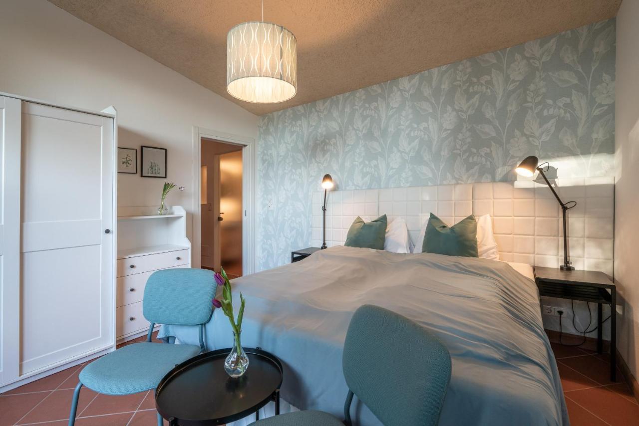 Schloss-Castel Pienzenau - Guestrooms & Apartments - B&B-Hotel & Restaurant Merano Esterno foto