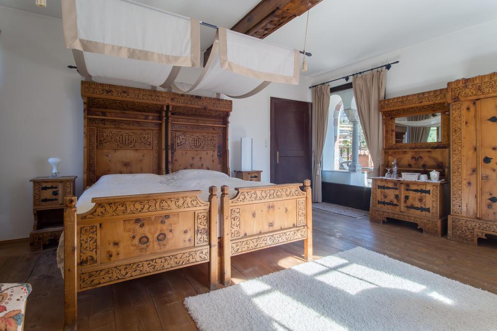 Schloss-Castel Pienzenau - Guestrooms & Apartments - B&B-Hotel & Restaurant Merano Esterno foto