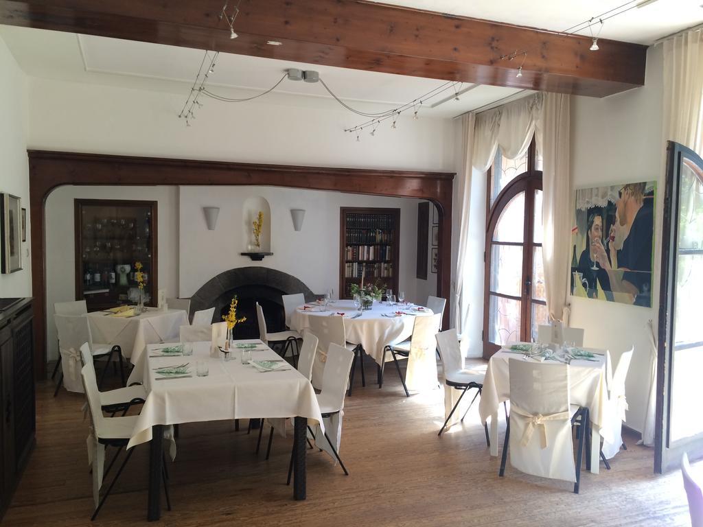 Schloss-Castel Pienzenau - Guestrooms & Apartments - B&B-Hotel & Restaurant Merano Esterno foto