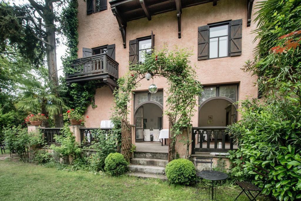 Schloss-Castel Pienzenau - Guestrooms & Apartments - B&B-Hotel & Restaurant Merano Esterno foto